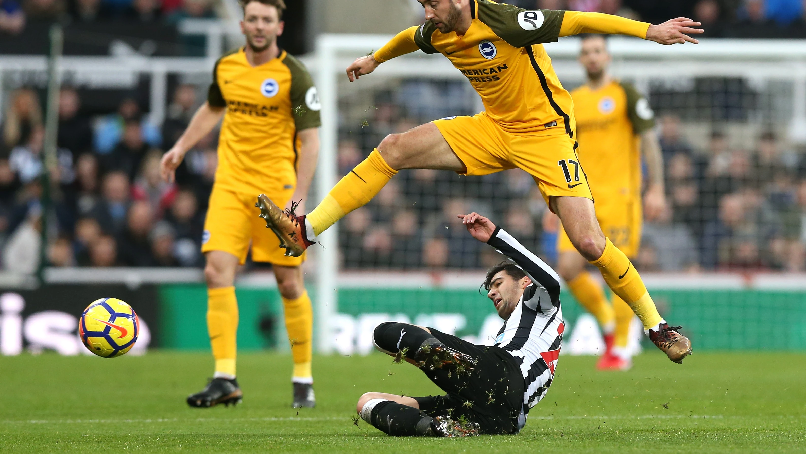 mikel-merino-brighton-tackle