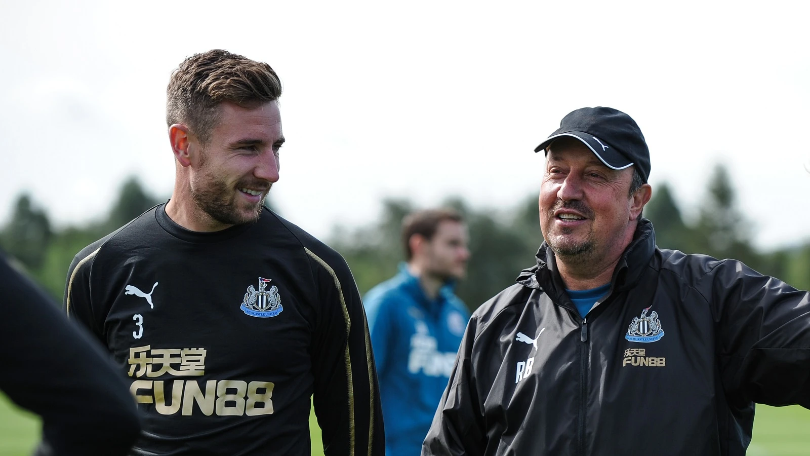 20181123-rafa-benitez-and-paul-dummett