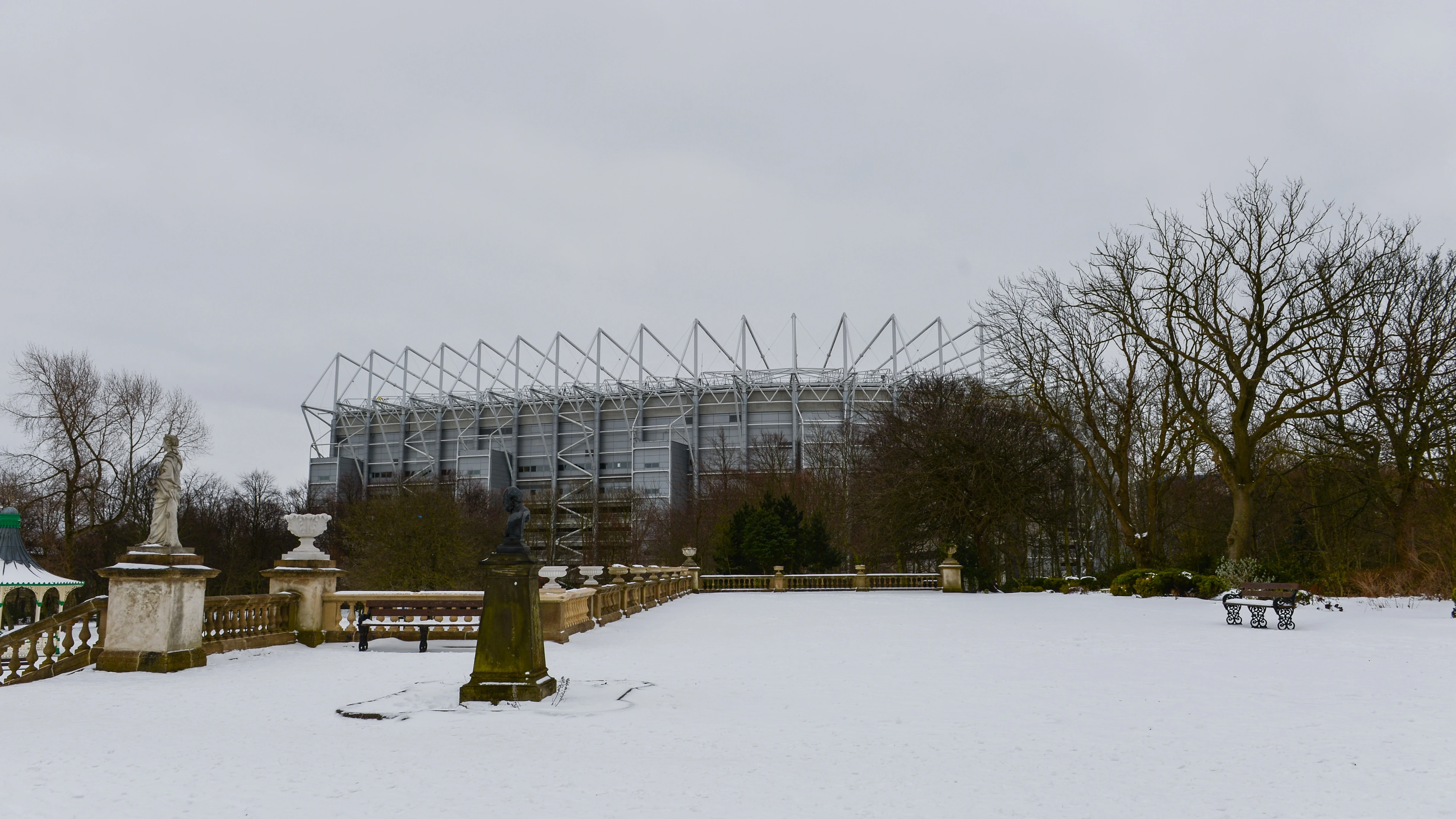 snow-st-james-park