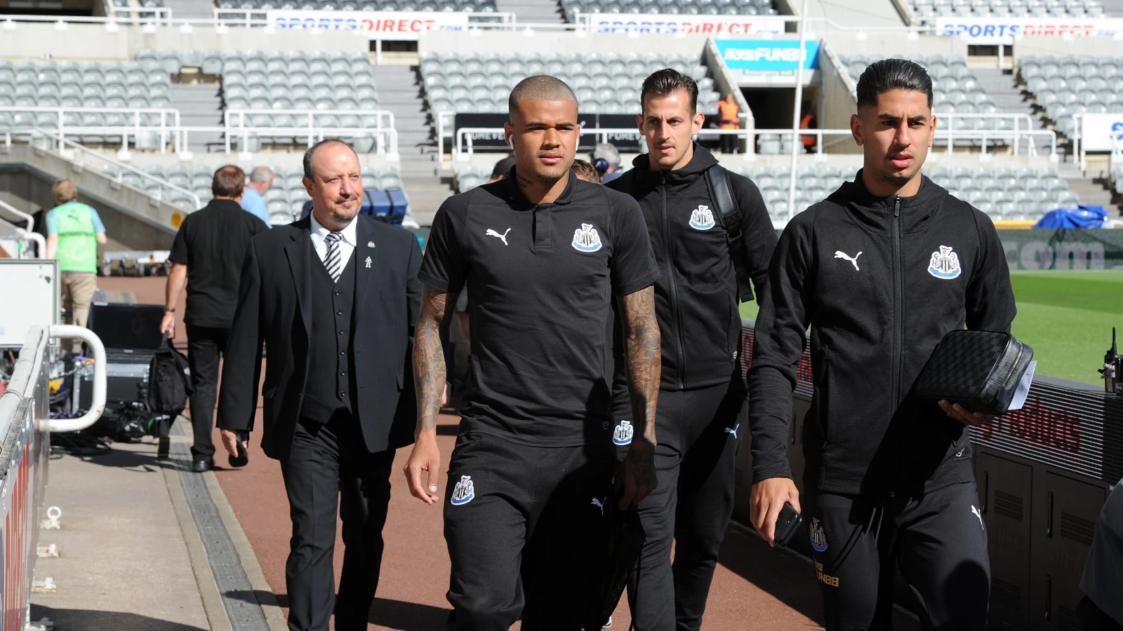 20180811-ayoze-perez-kenedy-martin-dubravka-rafa-benitez-arrivals