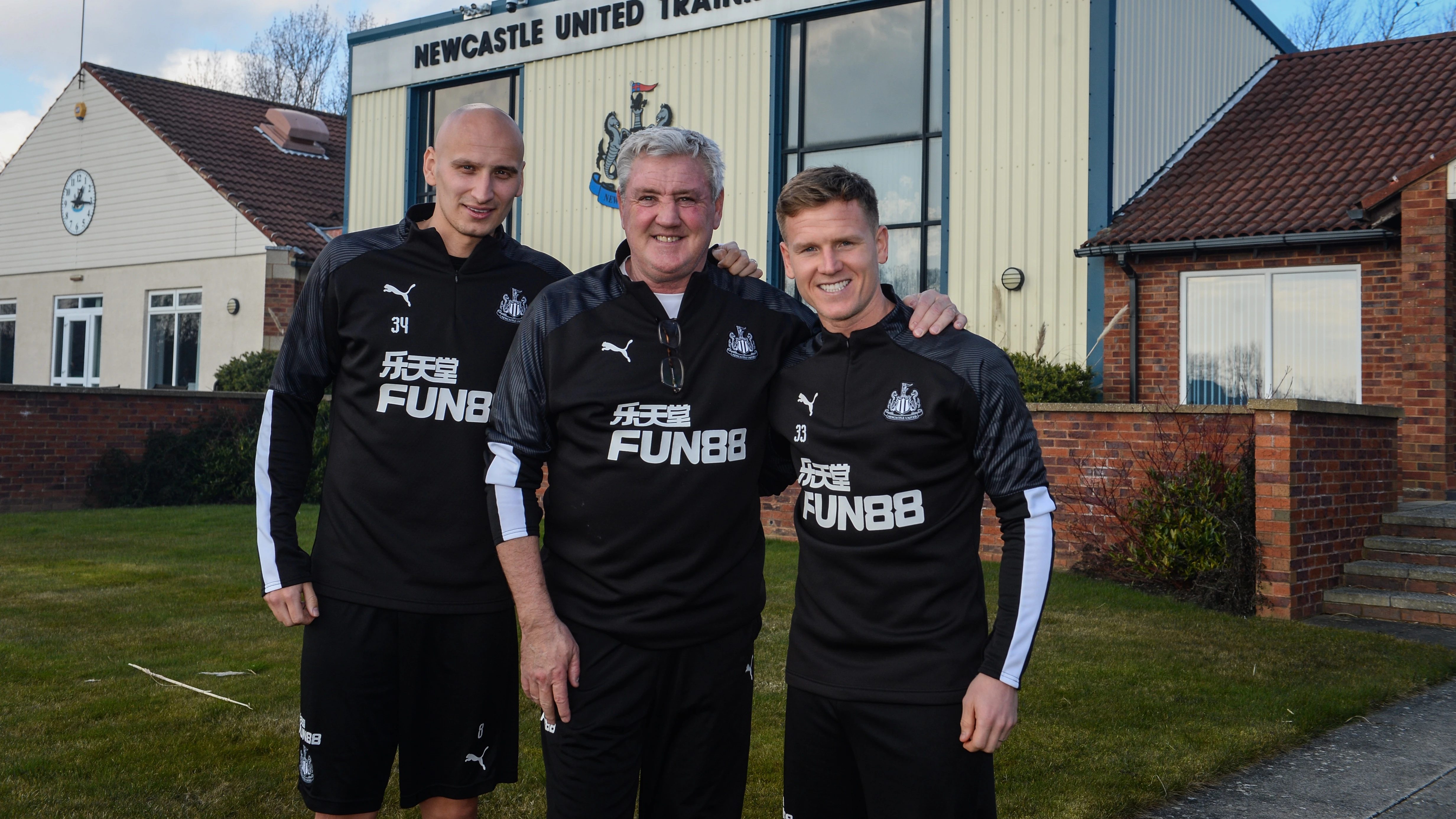 jonjo-shelvey-steve-bruce-matt-ritchie