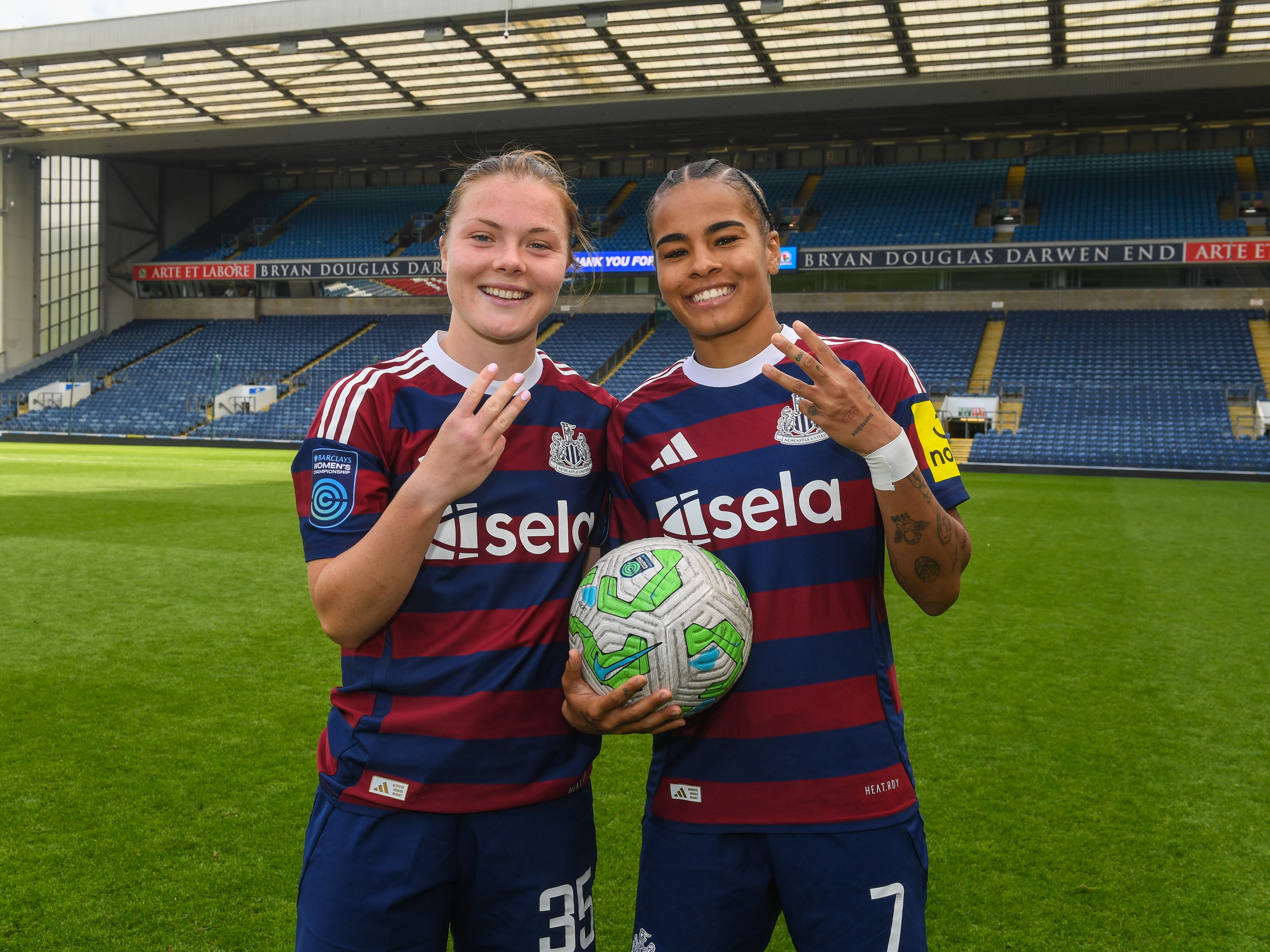 Emily Murphy Shania Hayles