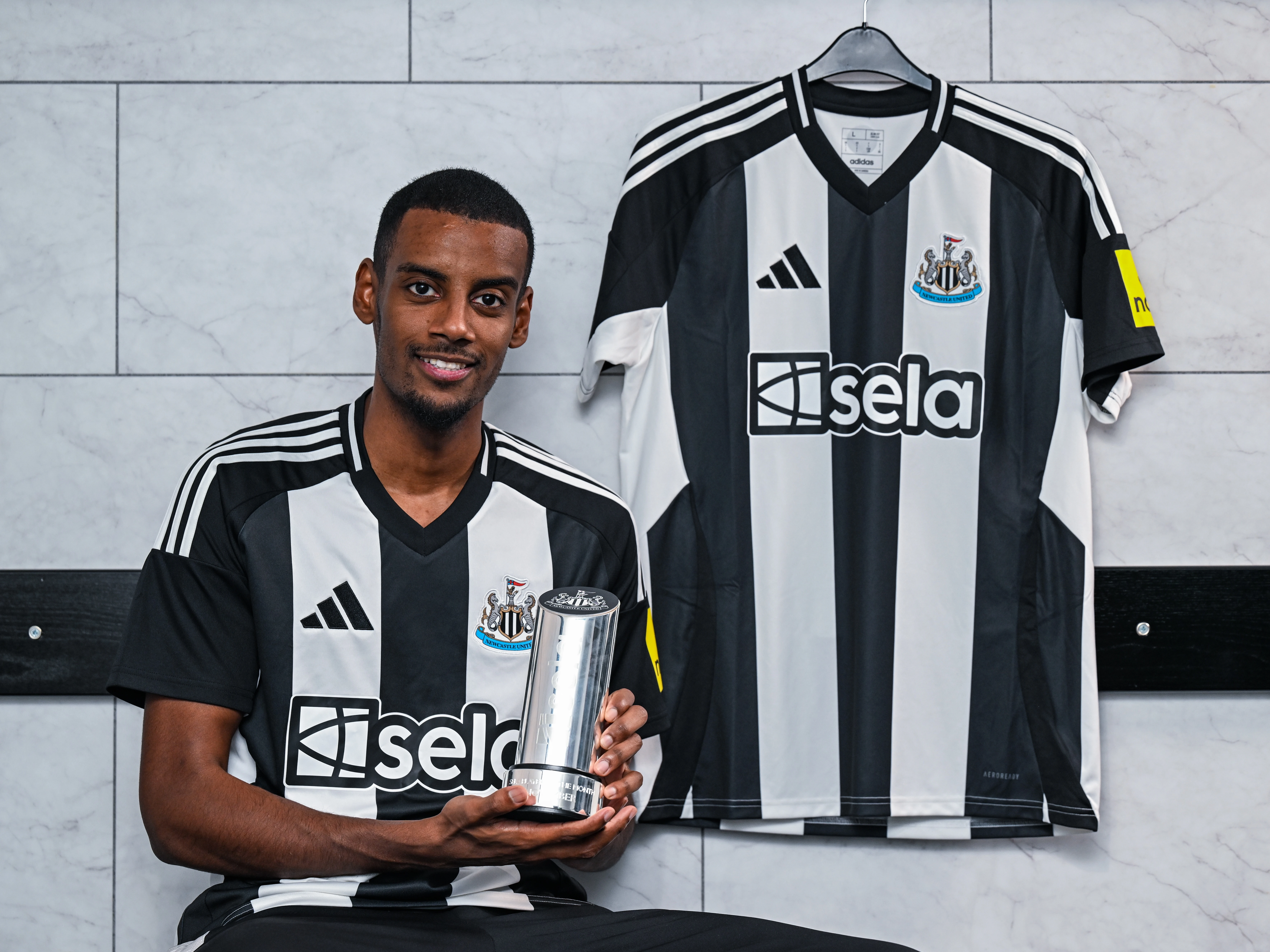 Alexander Isak named men's Sela Player of the Month for November - Newcastle  United