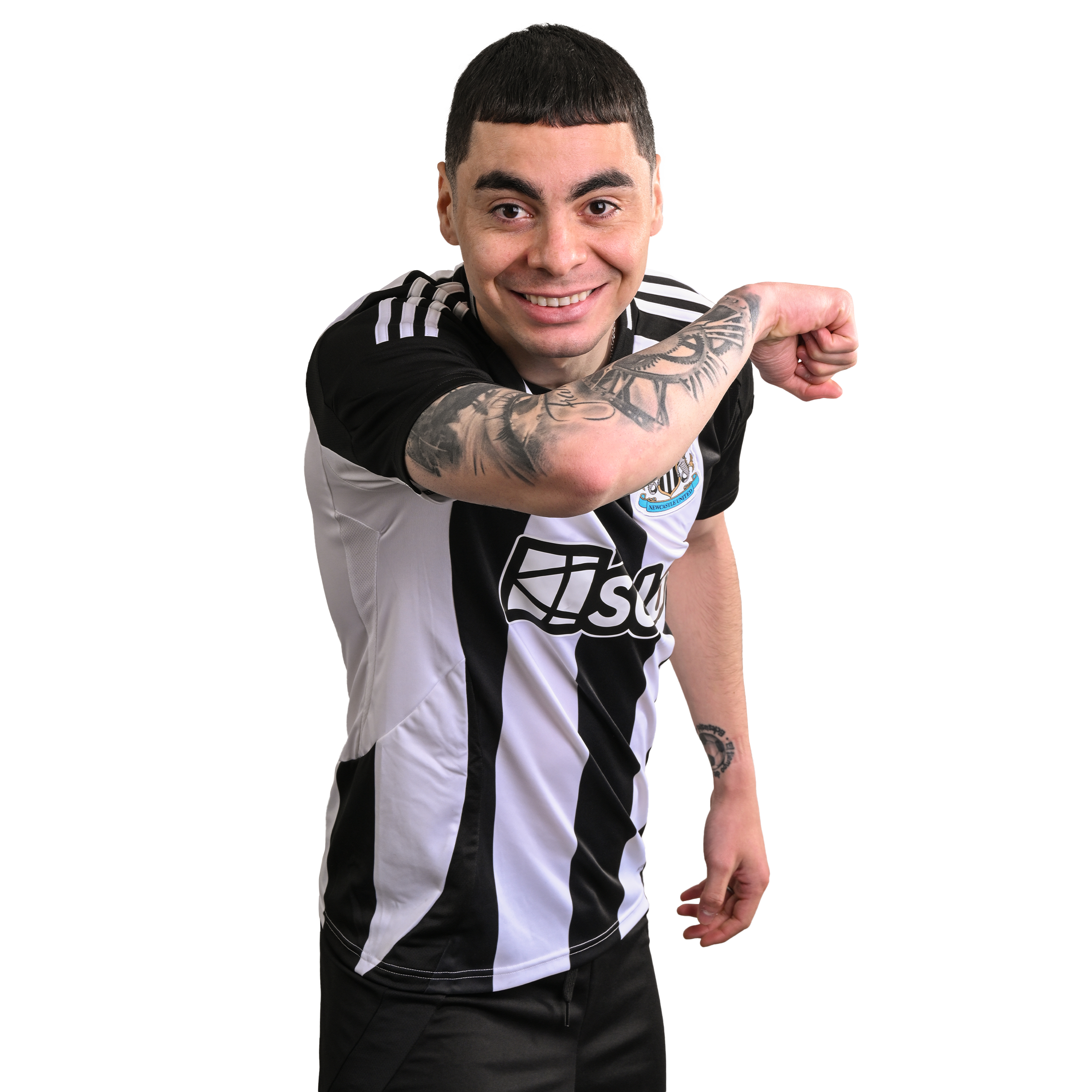 Miguel Almiron celebration headshot