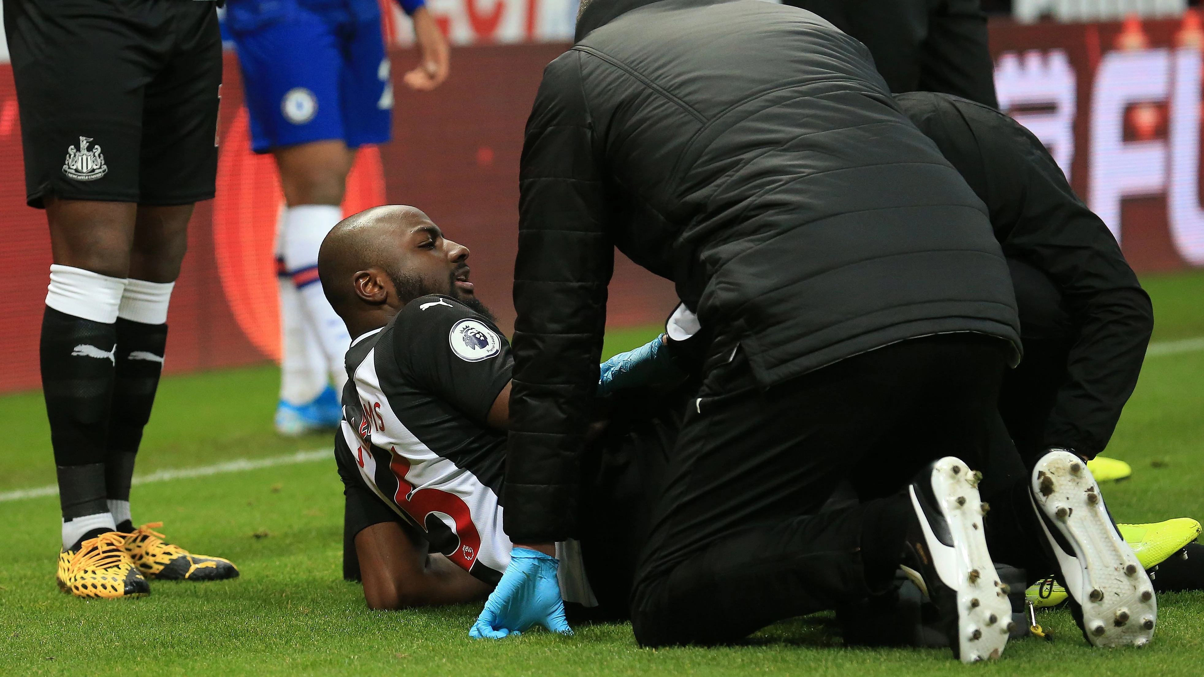 jetro-willems-injured-chelsea