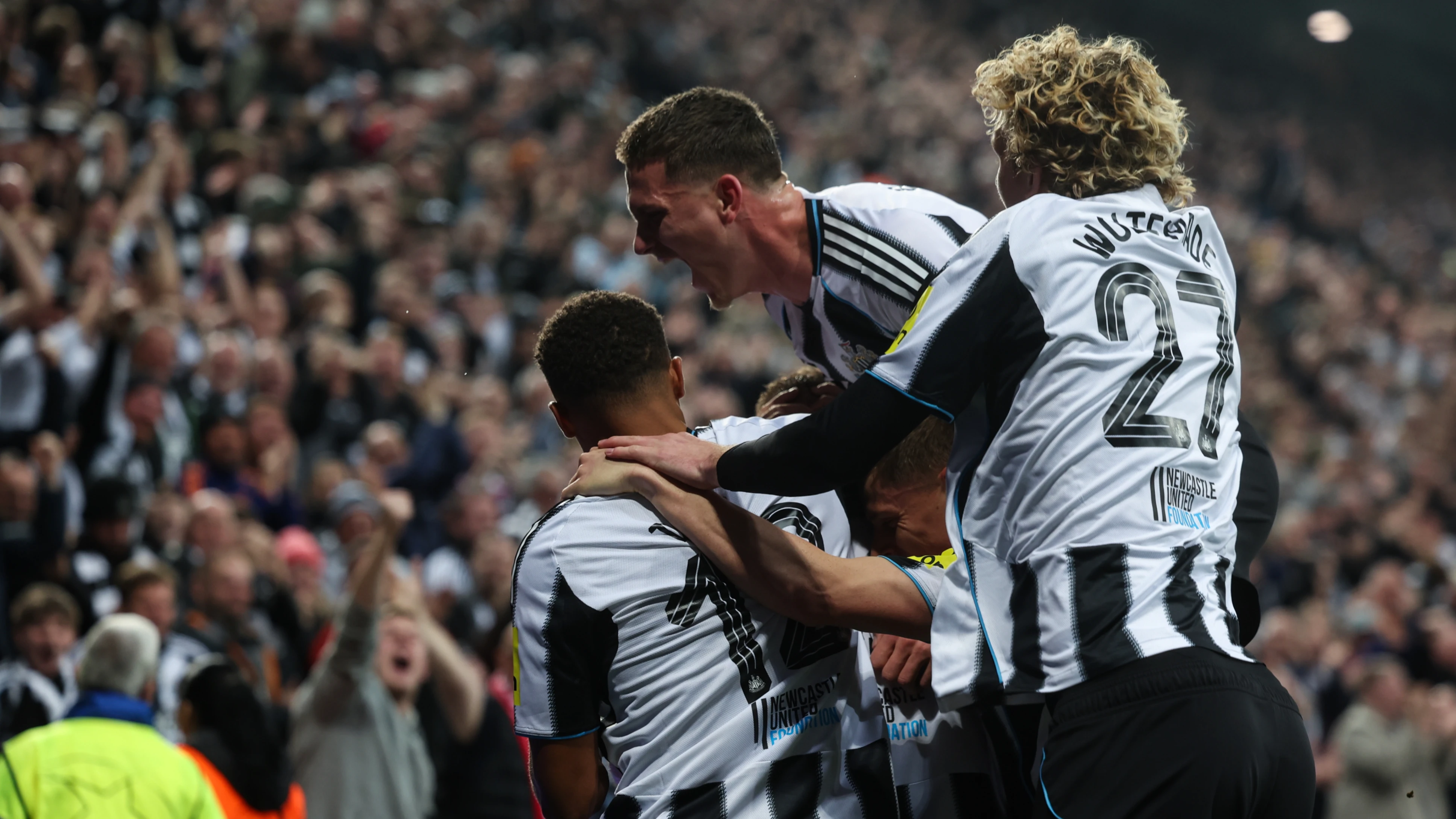 Sven Botman and Nick Woltemade celebrate