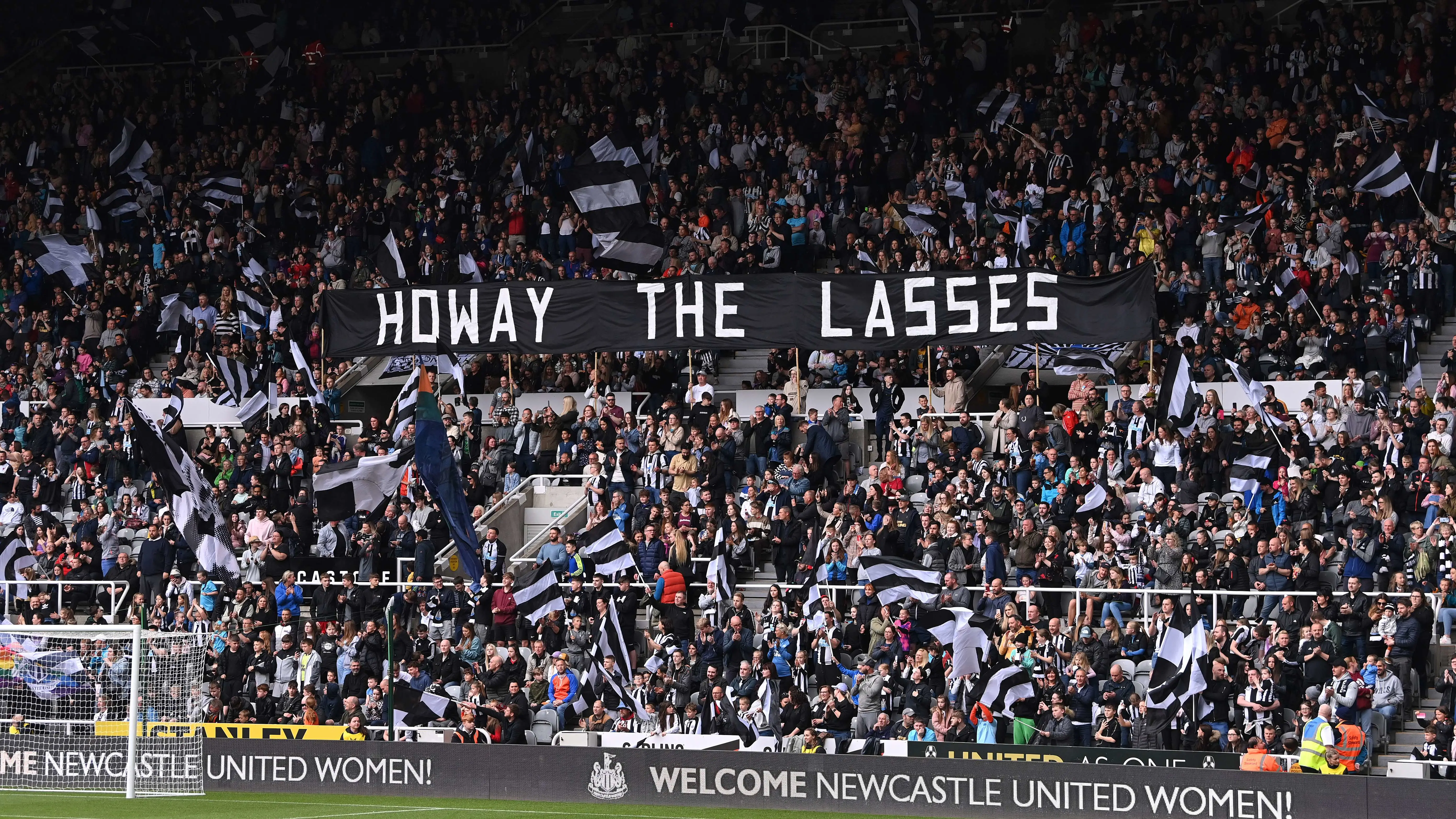 howay-the-lasses-banner