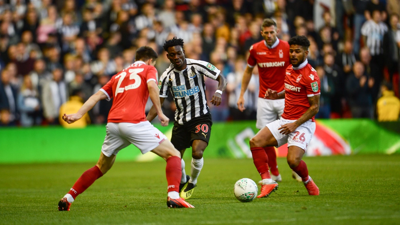 20180829-christian-atsu-nottingham-forest