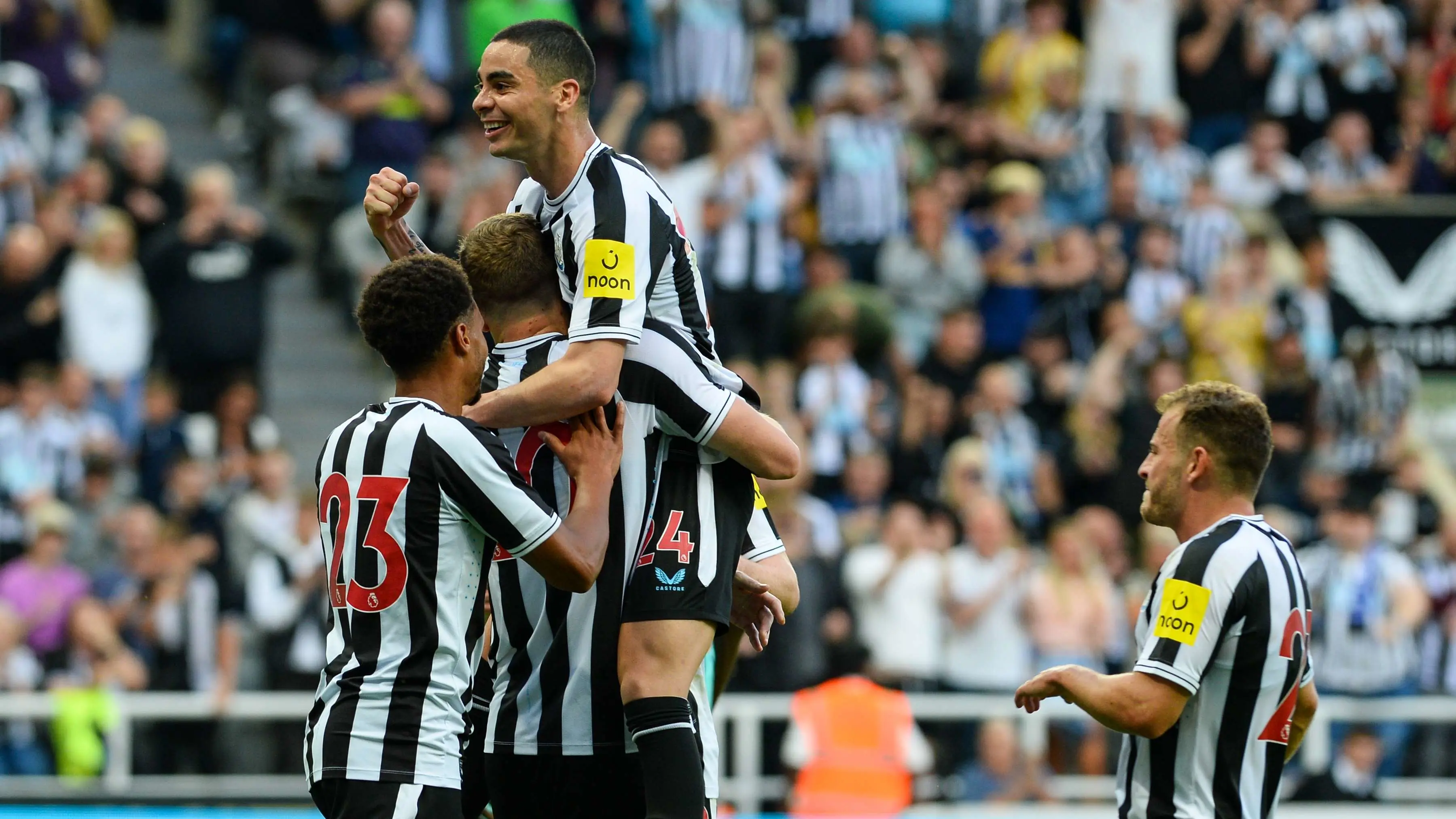 miguel-almiron-celebrates-goal