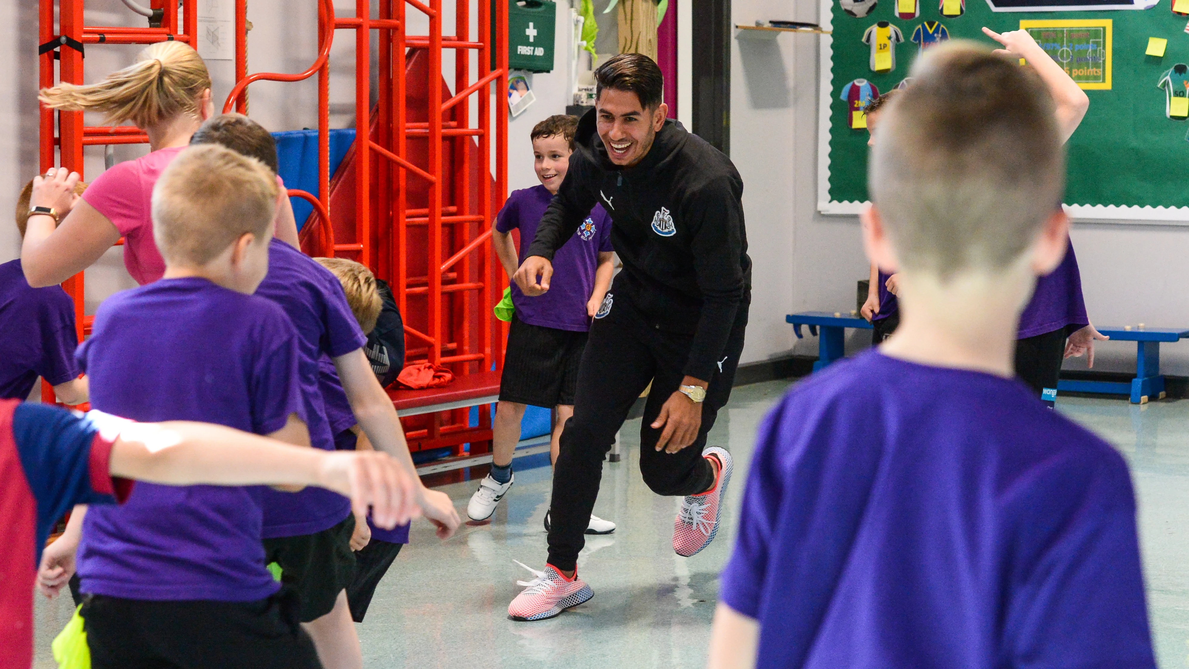 ayoze-perez-running-school