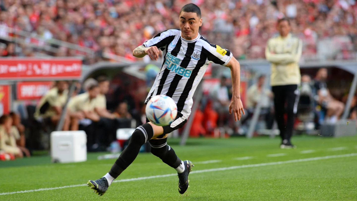 Premier League football match between Newcastle United and Benfica
