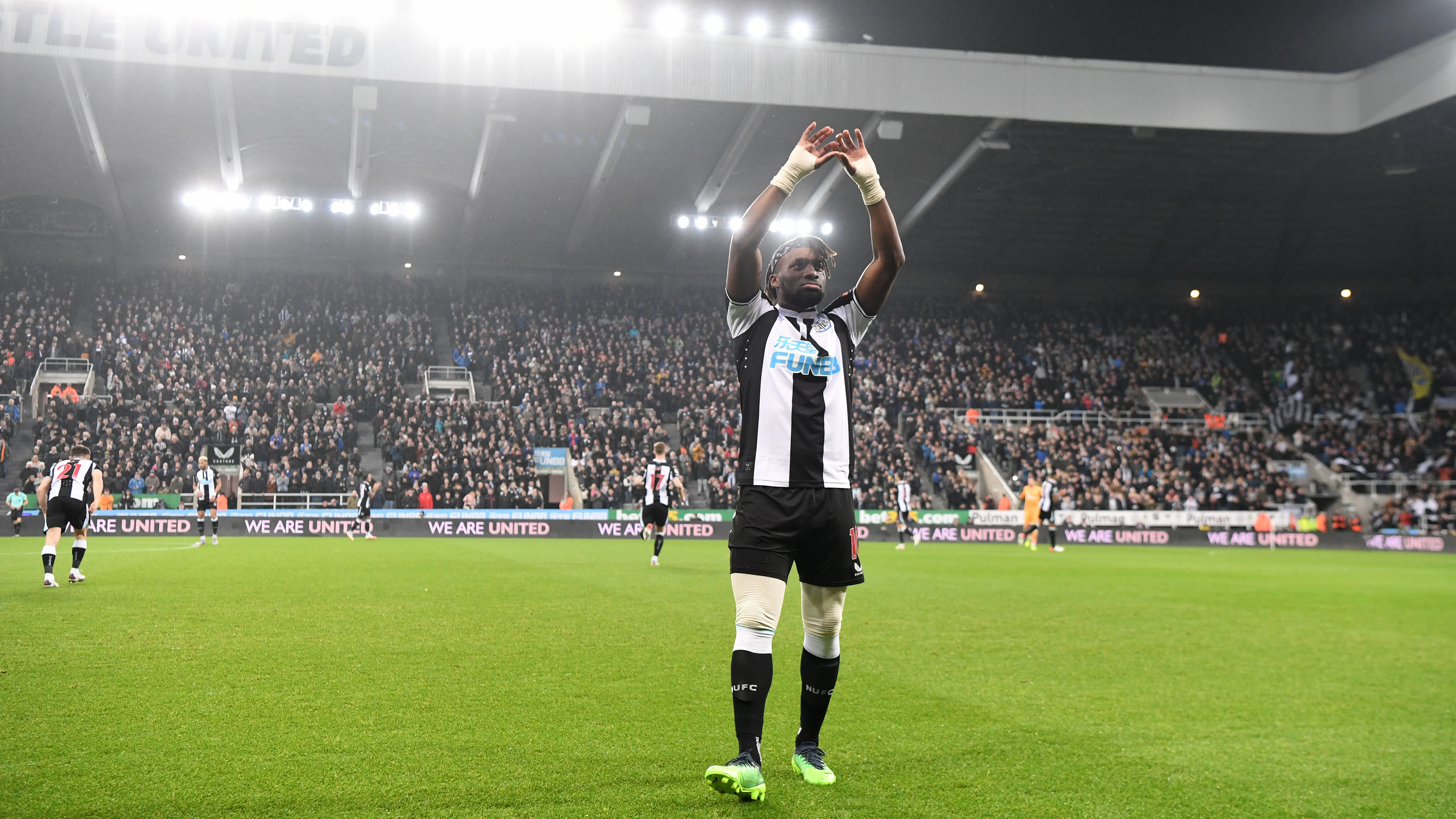 allan-saint-maximin-pre-match