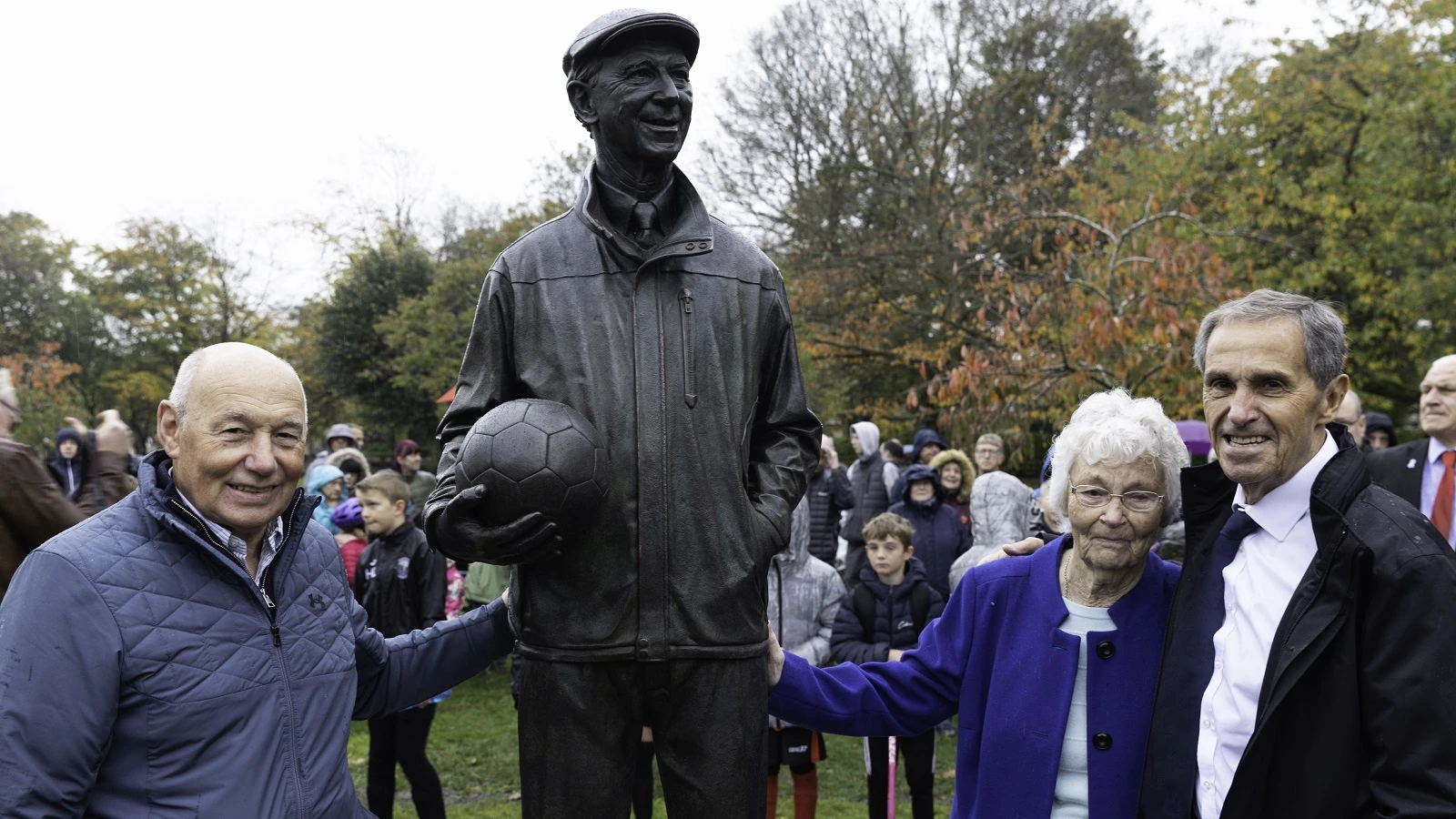 jack-charlton-statue