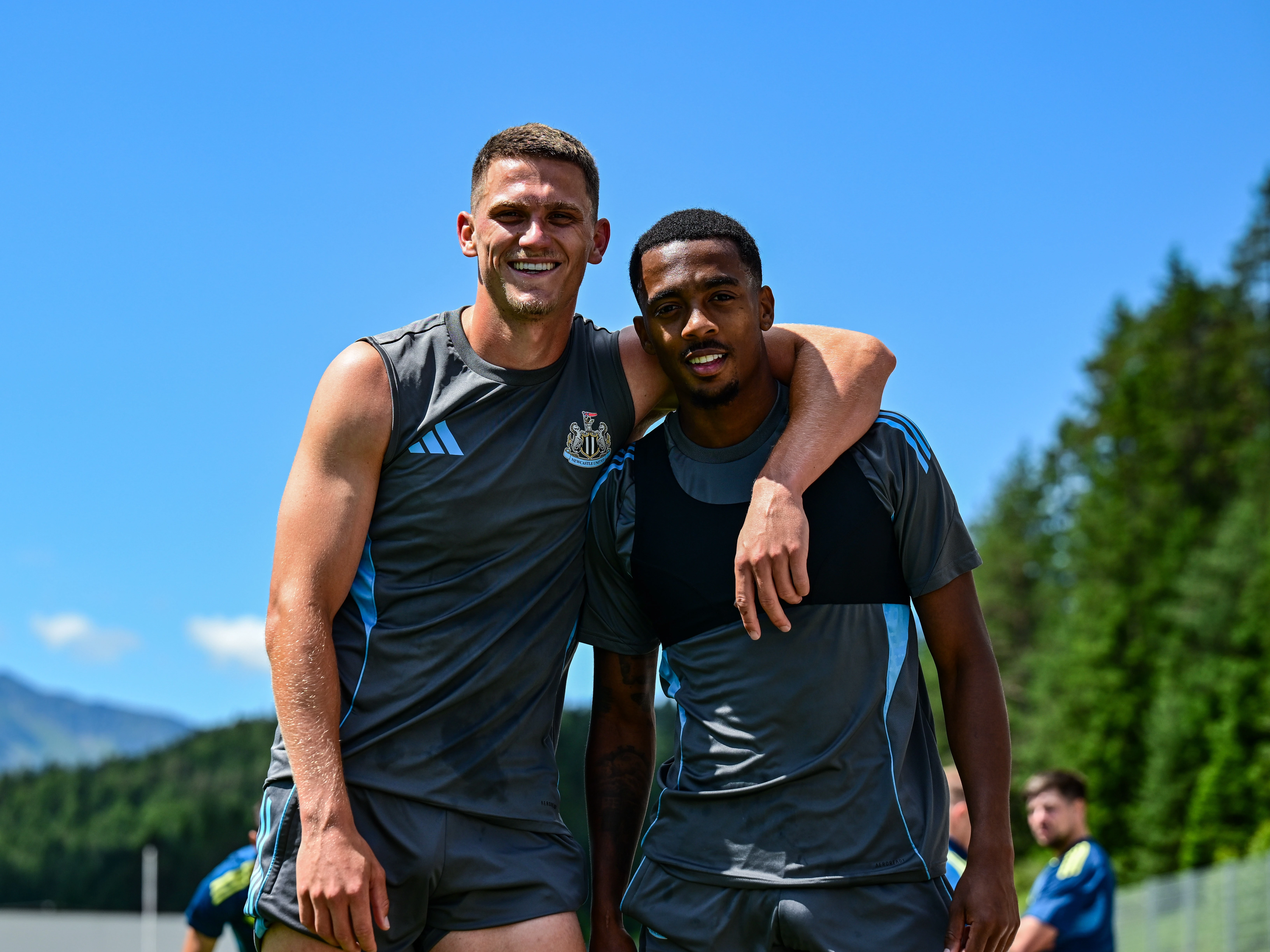 Sven Botman Joe Willock