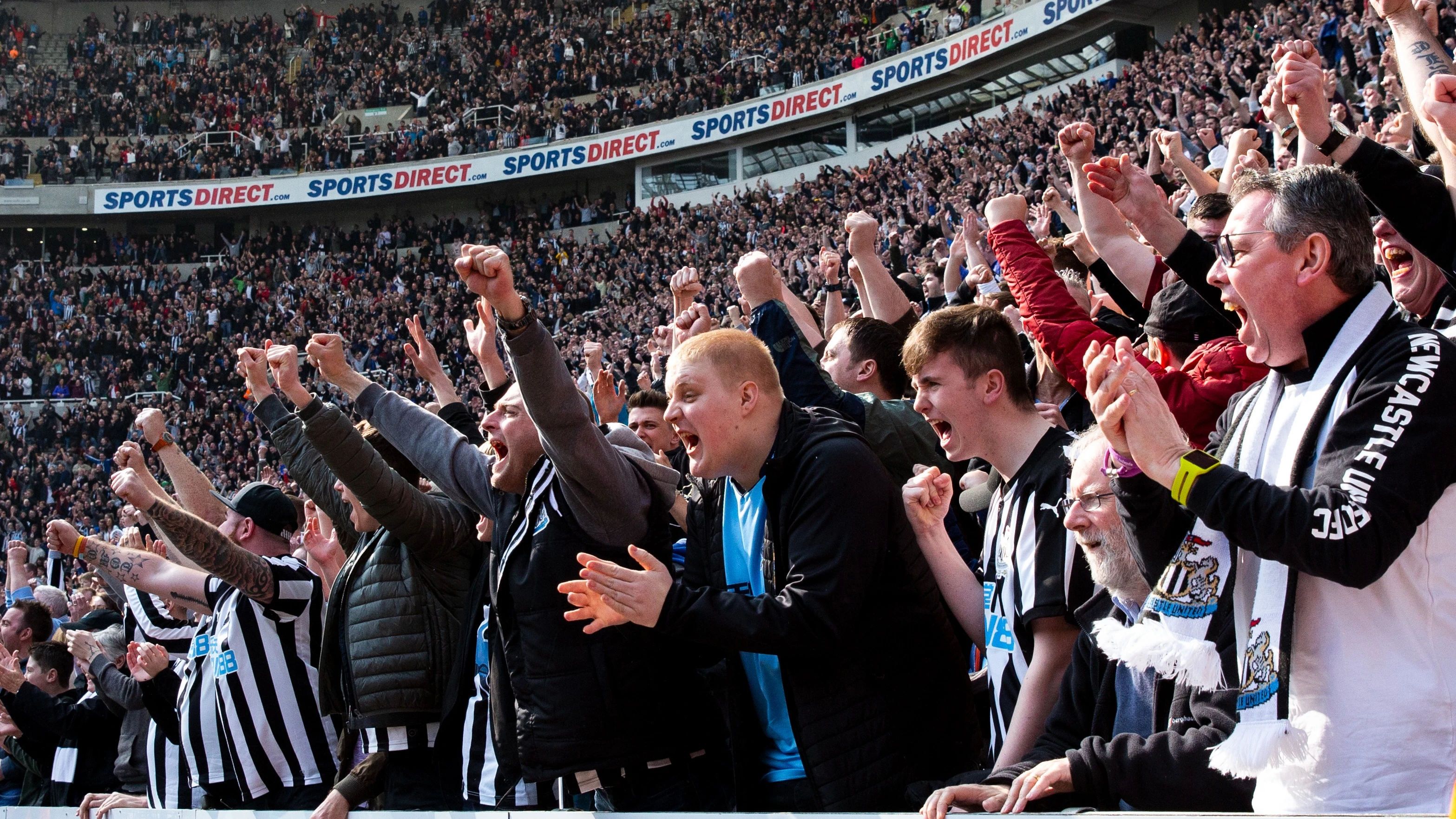 fans-st-james-park-arsenal