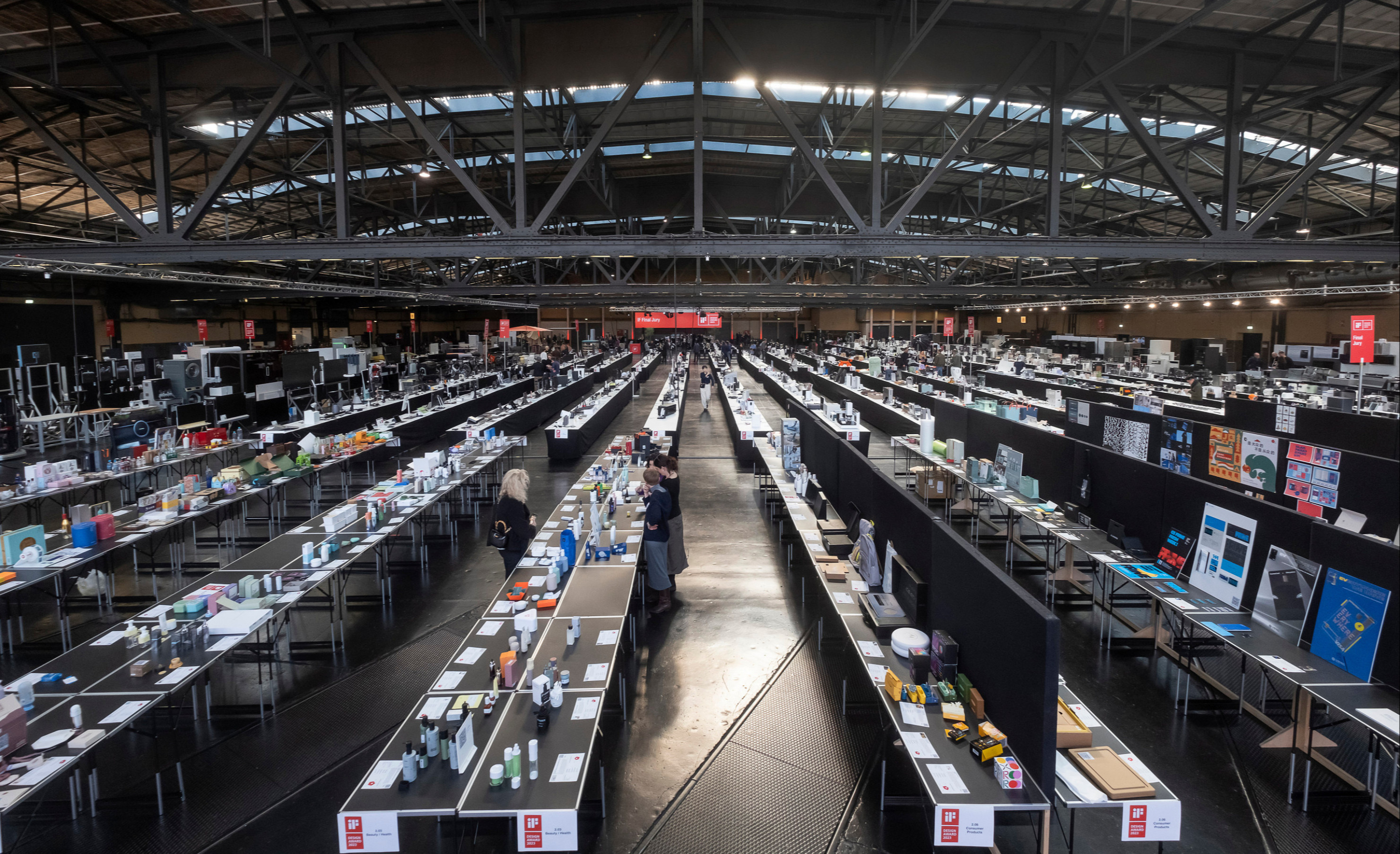iF Final Jury 2023 - Hall Overview