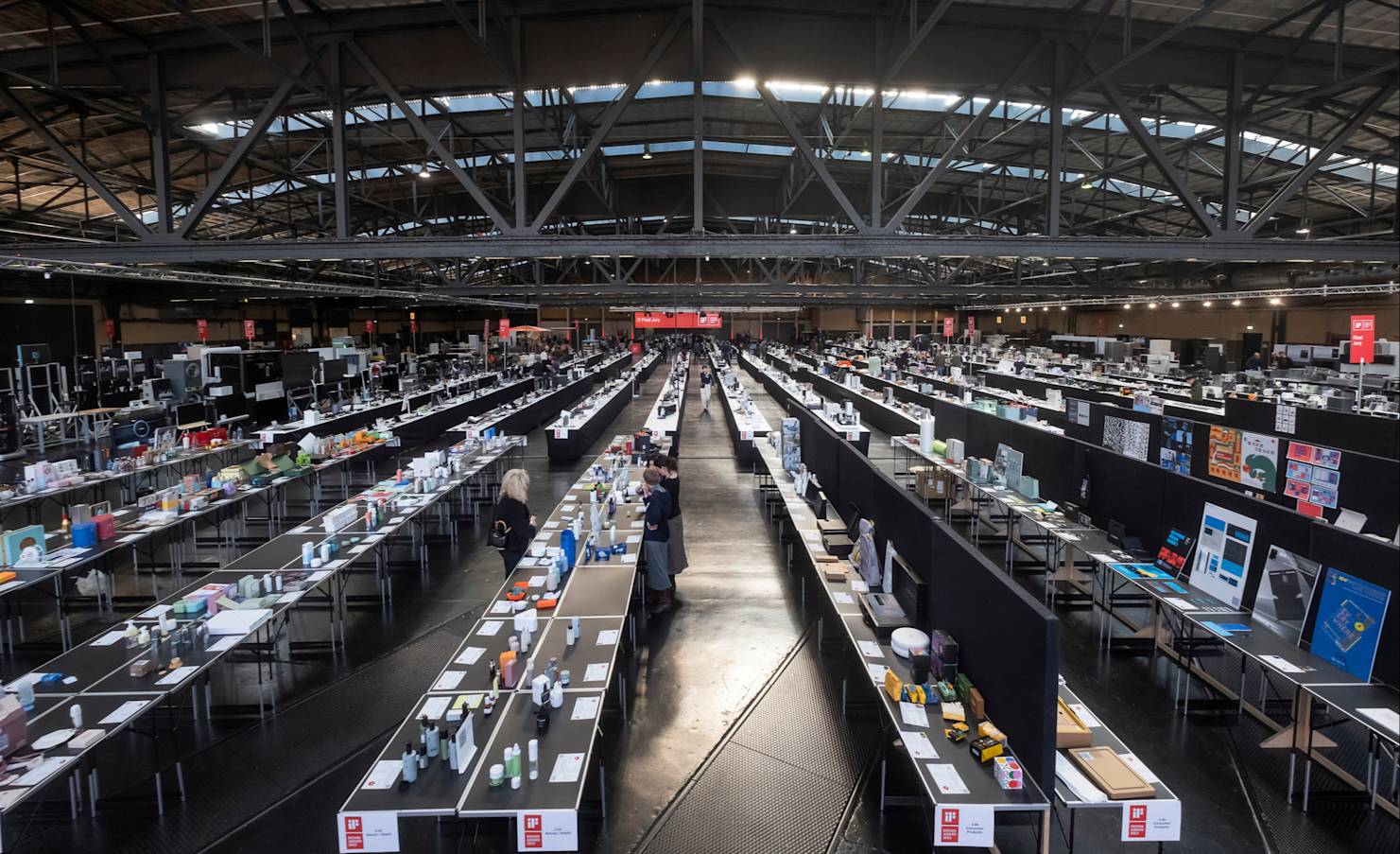 iF Design - The iF DESIGN AWARD 2023 Final Jury: More diverse than ever!