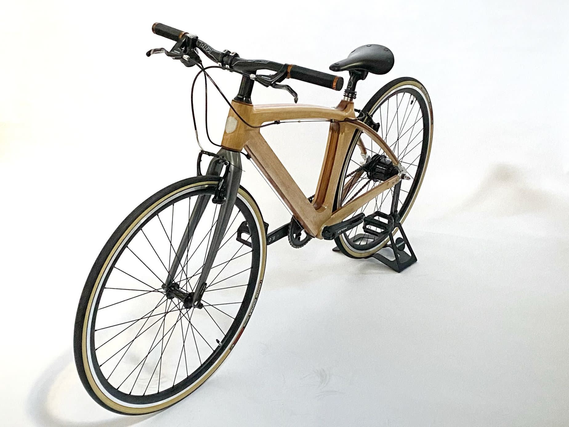 TAIPEI CYCLE d&i awards 2023 Winner: Triwood Wooden Bicycle. Category: 01 Bicycle. Zestar Technology Inc., New Taipei City, Taiwan.