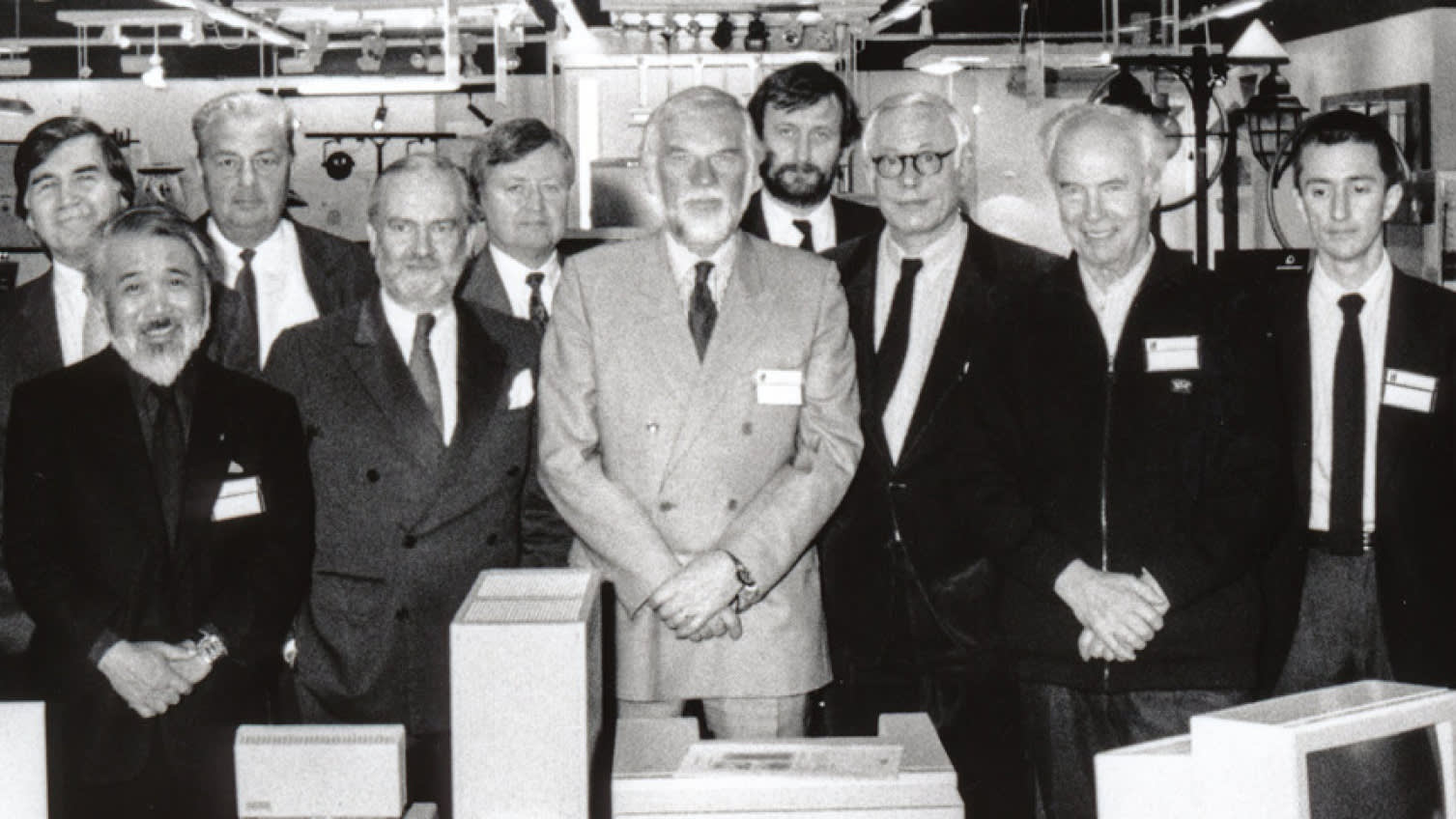 iF Jury Session 1990 (Left to right): Herbert Lindinger, Kenji Ekuan, iF Tech Assistant, Herbert Schultes, Dean Richardson, Robert Blaich, Michele de Lucchi, Dieter Rams, Yuri Solovjev, Vittorio Lampugnani.