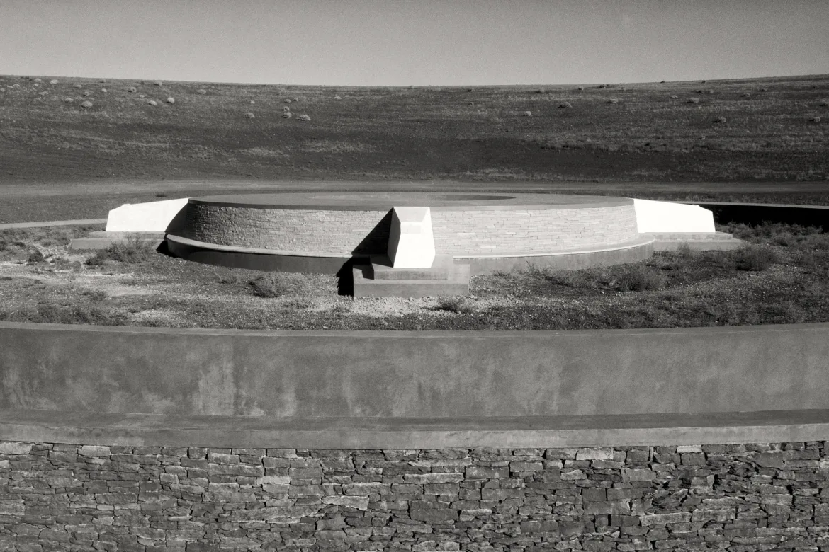 crater eye plaza, roden crater