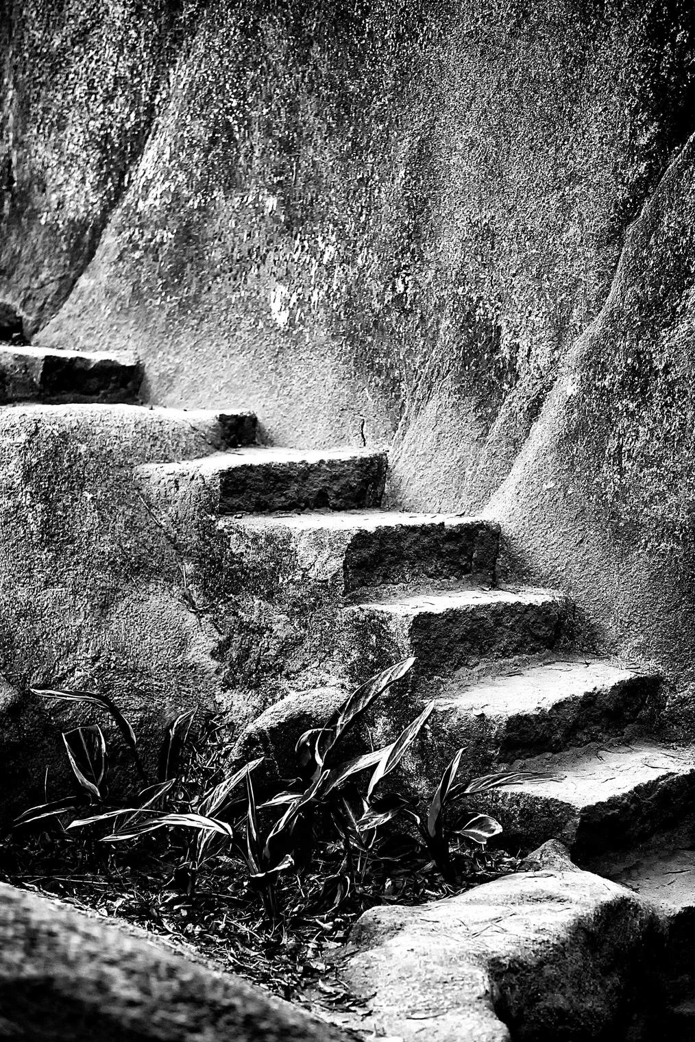stairs carved from living rock, nan pu tuo si, xiamen