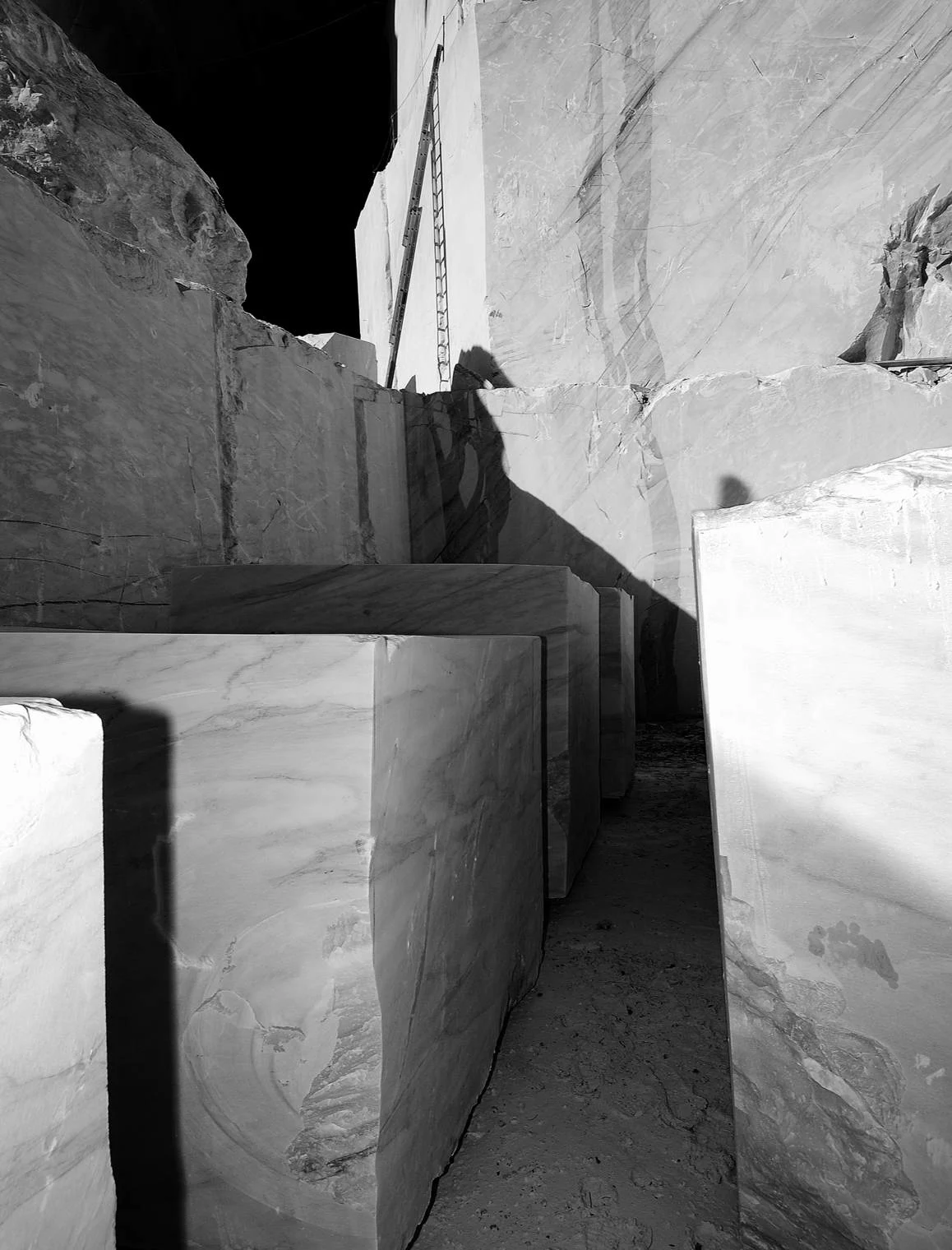 marble blocks at sponda quarry