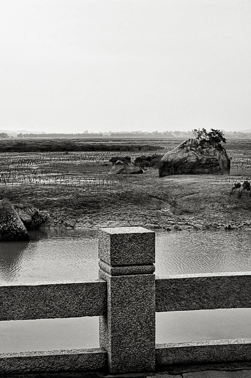 view from luo yang bridge