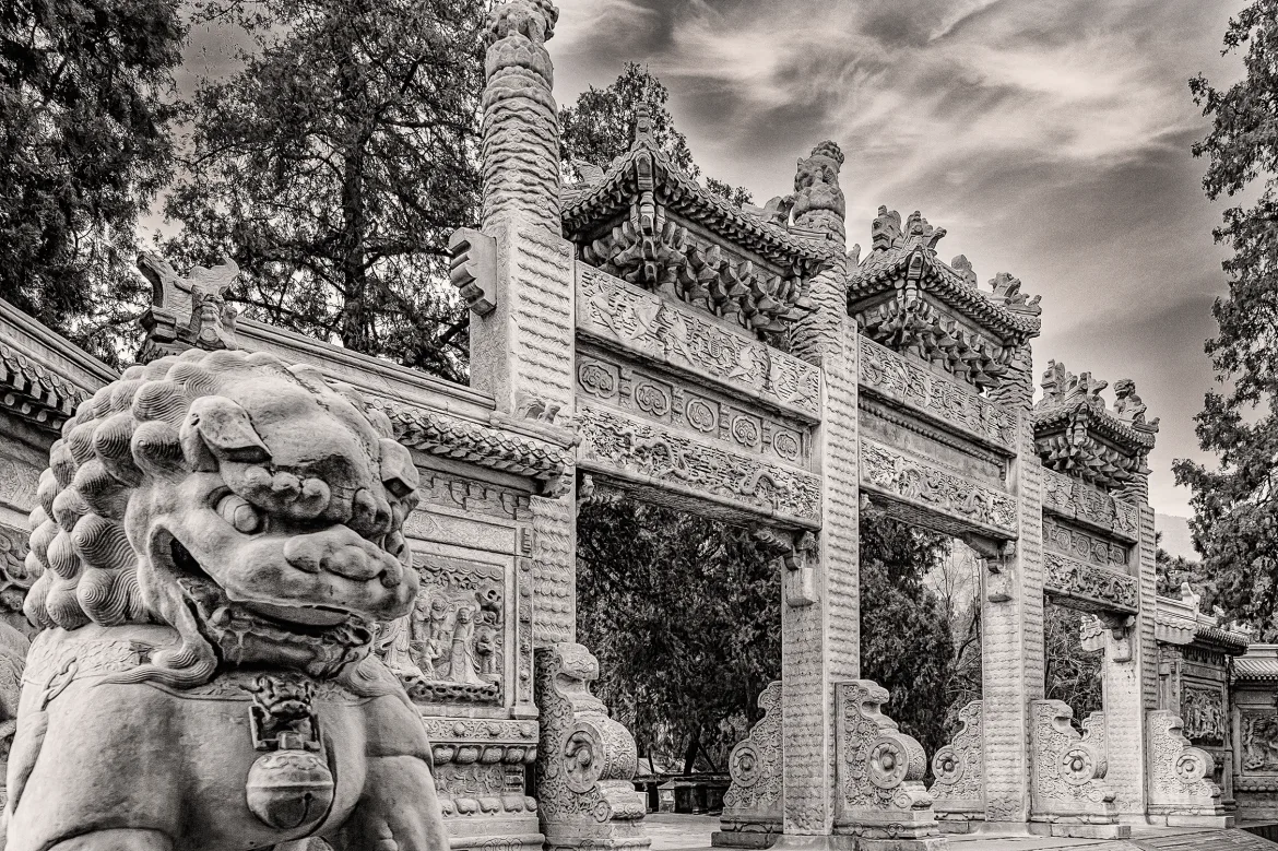 gate to temple complex, fragrant hill, xiangshan