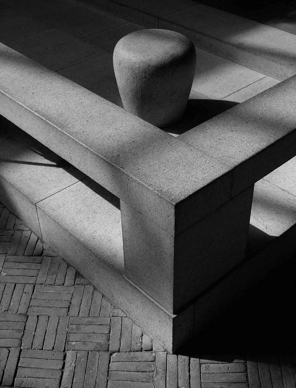 granite seat and rail, astor court, metropolitan museum, new york