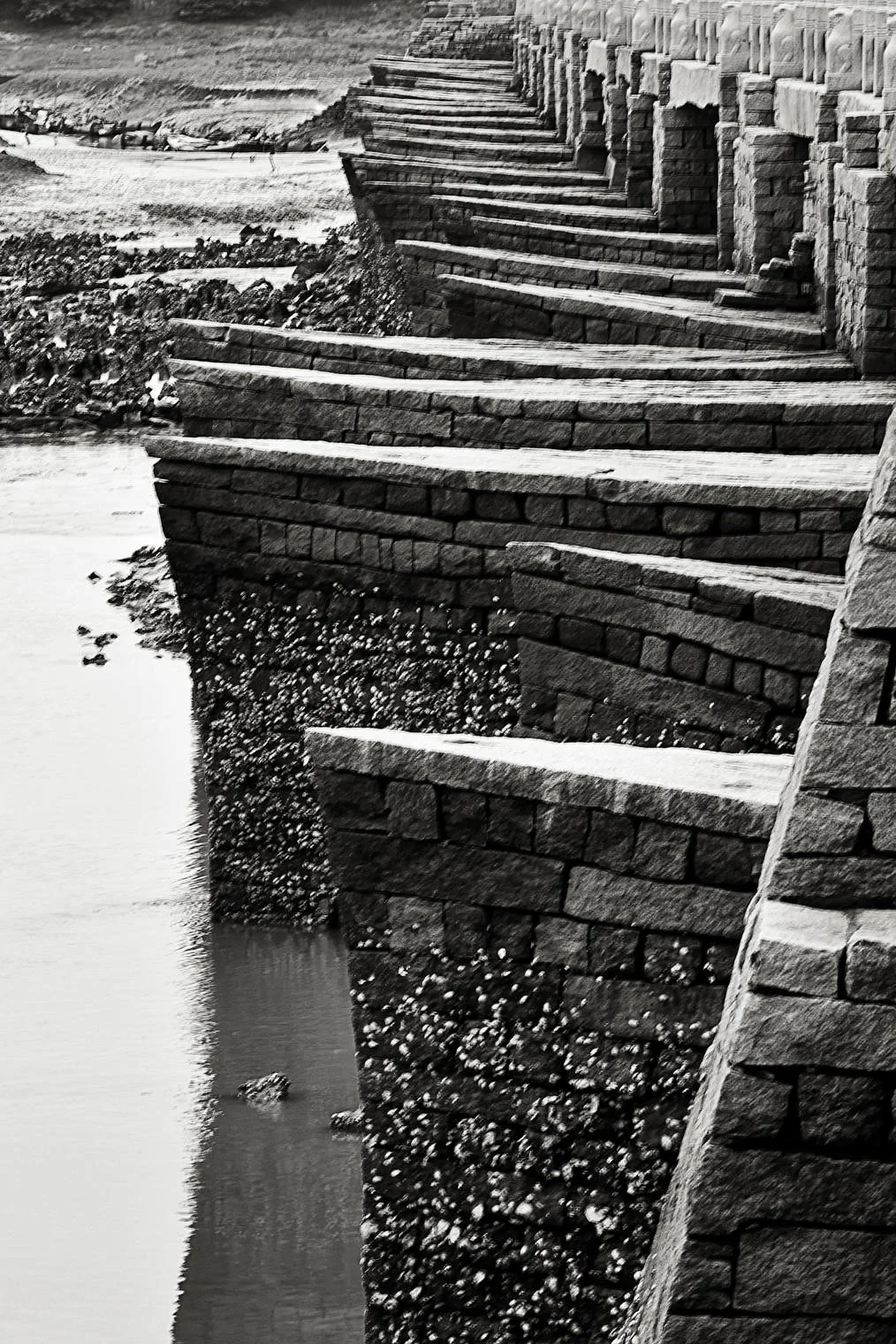 boat formed foundations, luo yang bridge