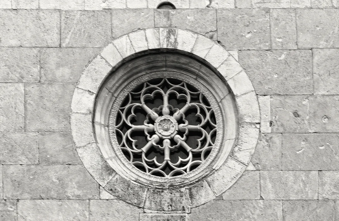 rose window, la capella, attributed to michelangelo