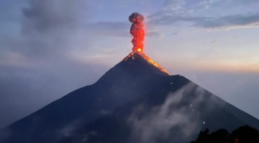 Bijna 4000m hoog op Acatenango met uitzicht op Fuego