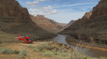 Een helikoptervlucht over de Grand Canyon (optioneel).