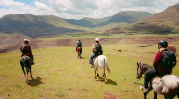 Doorkruis de adembenemende Drakensbergen, te voet of te paard