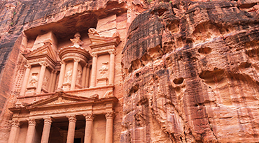 Sta perplex van het wereldwonder Petra