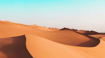 Dunebashen en overnachten in een tentenkamp in de woestijn