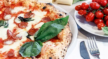 De Italiaanse keuken op zijn best. Pizza en limoncello á volonté!