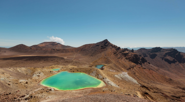 Hike de Tongariro Crossing langs Mt. Doom en bergmeren