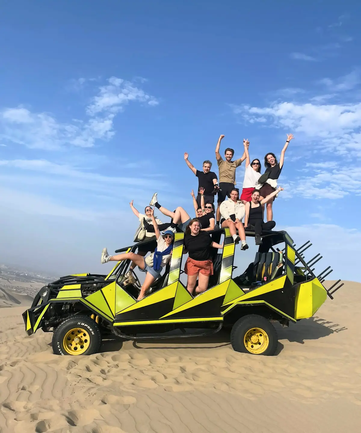 Groepsfoto Peru zandduinen