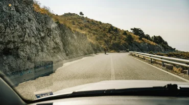 Roadtrippen langs de indrukwekkende uitzichten van de Llogara Pass