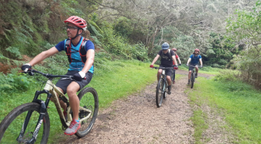 Downhill mountainbike van Maïdo tot aan de kust