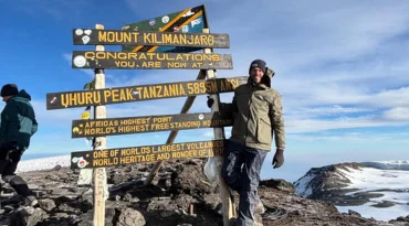 De summitnacht: stap voor stap naar het dak van Afrika op 5895m hoogte.