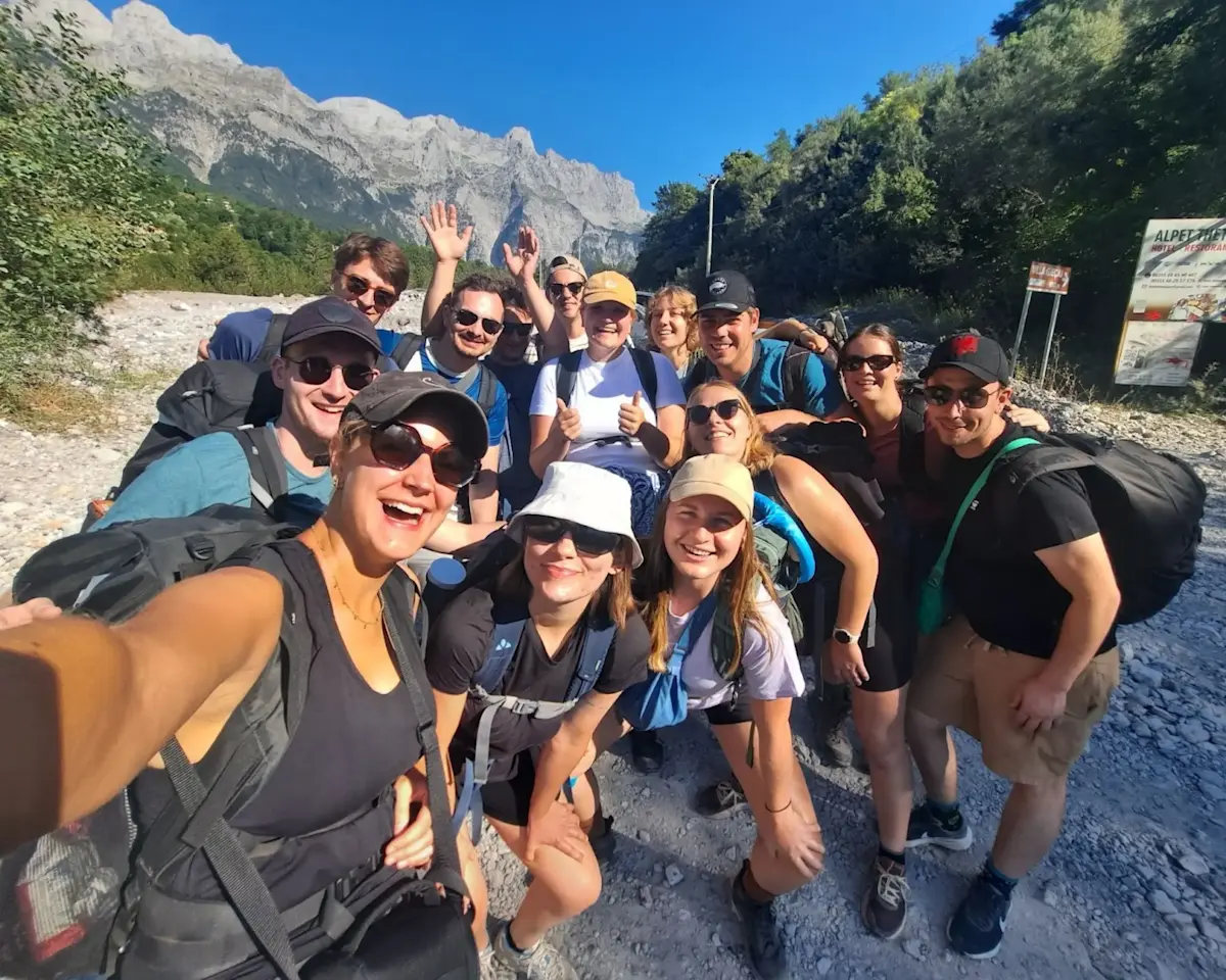 Groepsfoto Theth naar Valbona