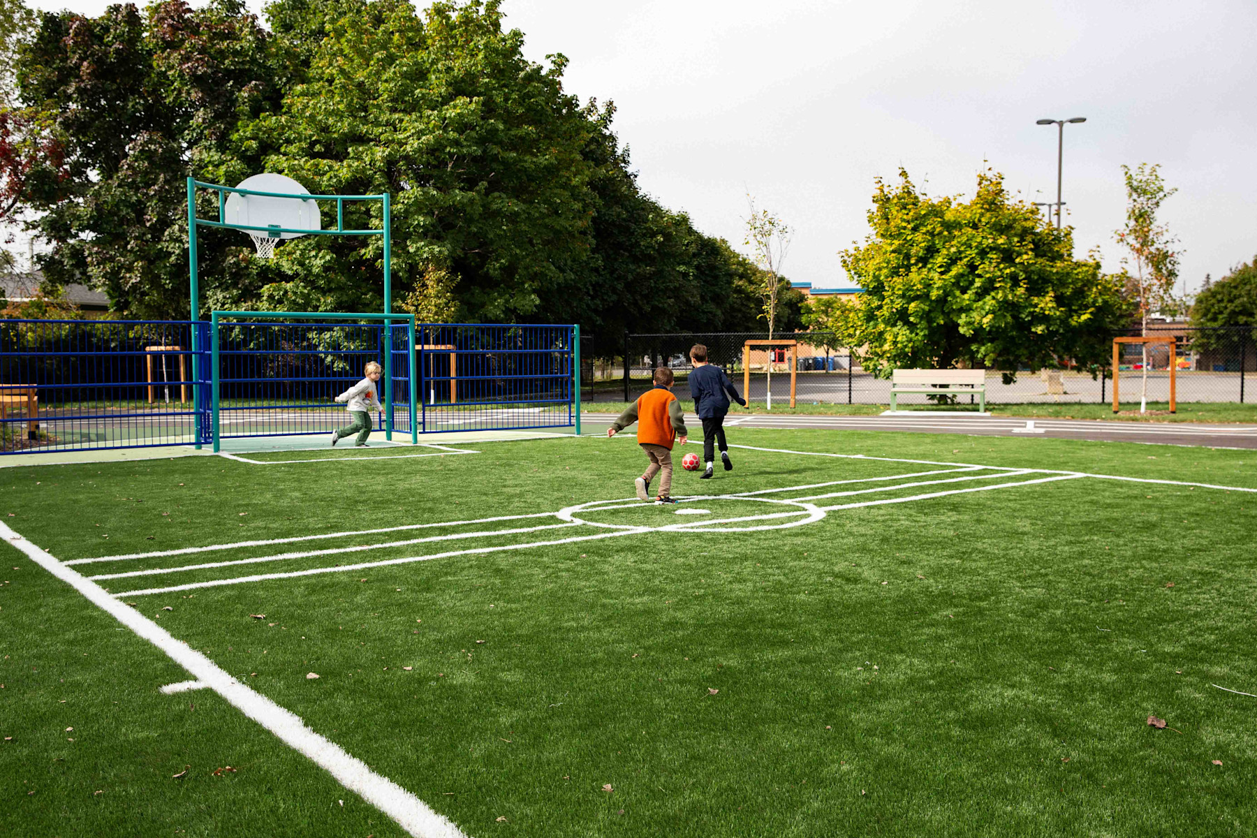 Soccer-basket