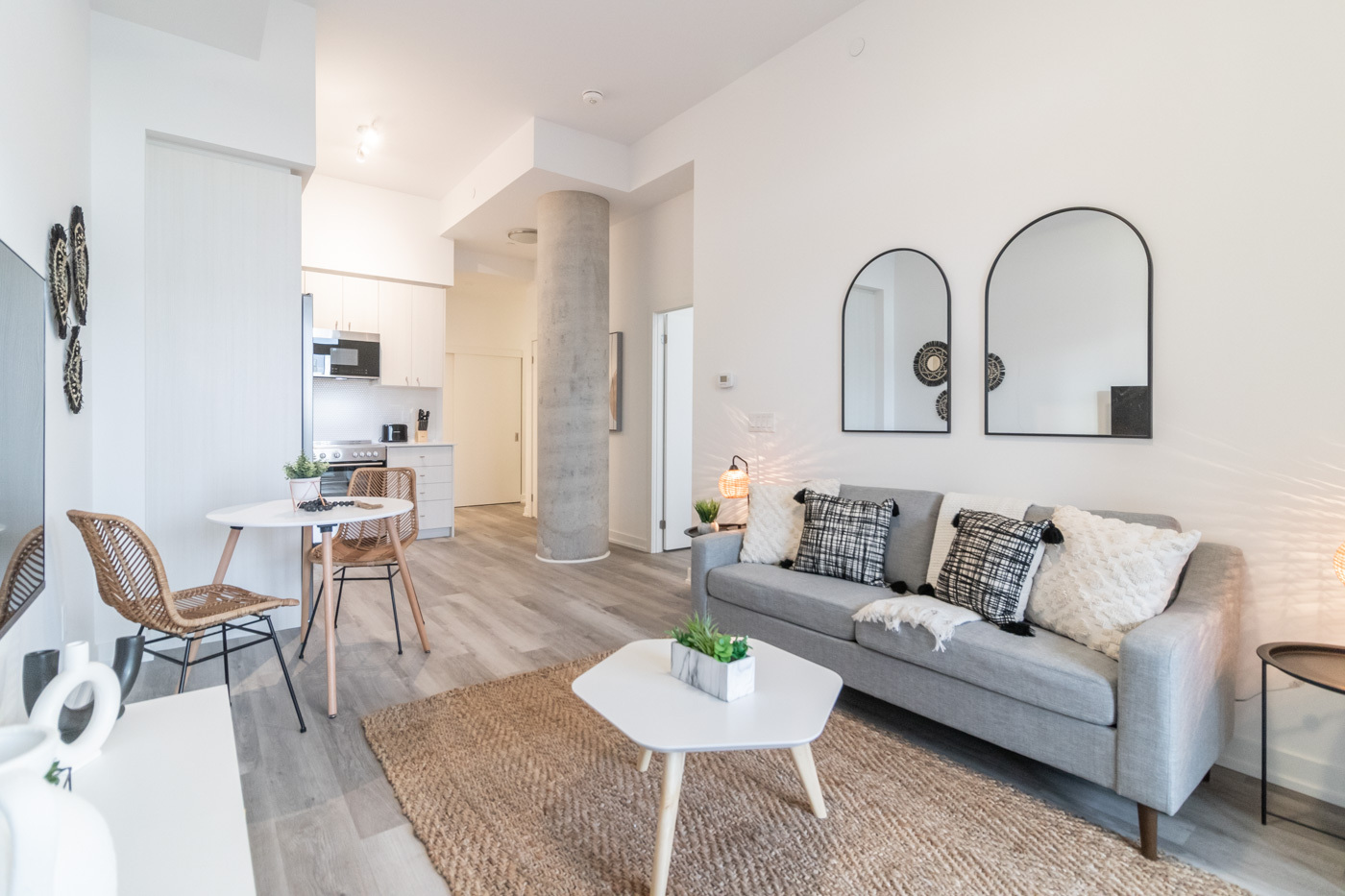 910-15 Wellington St IMG 2772-07