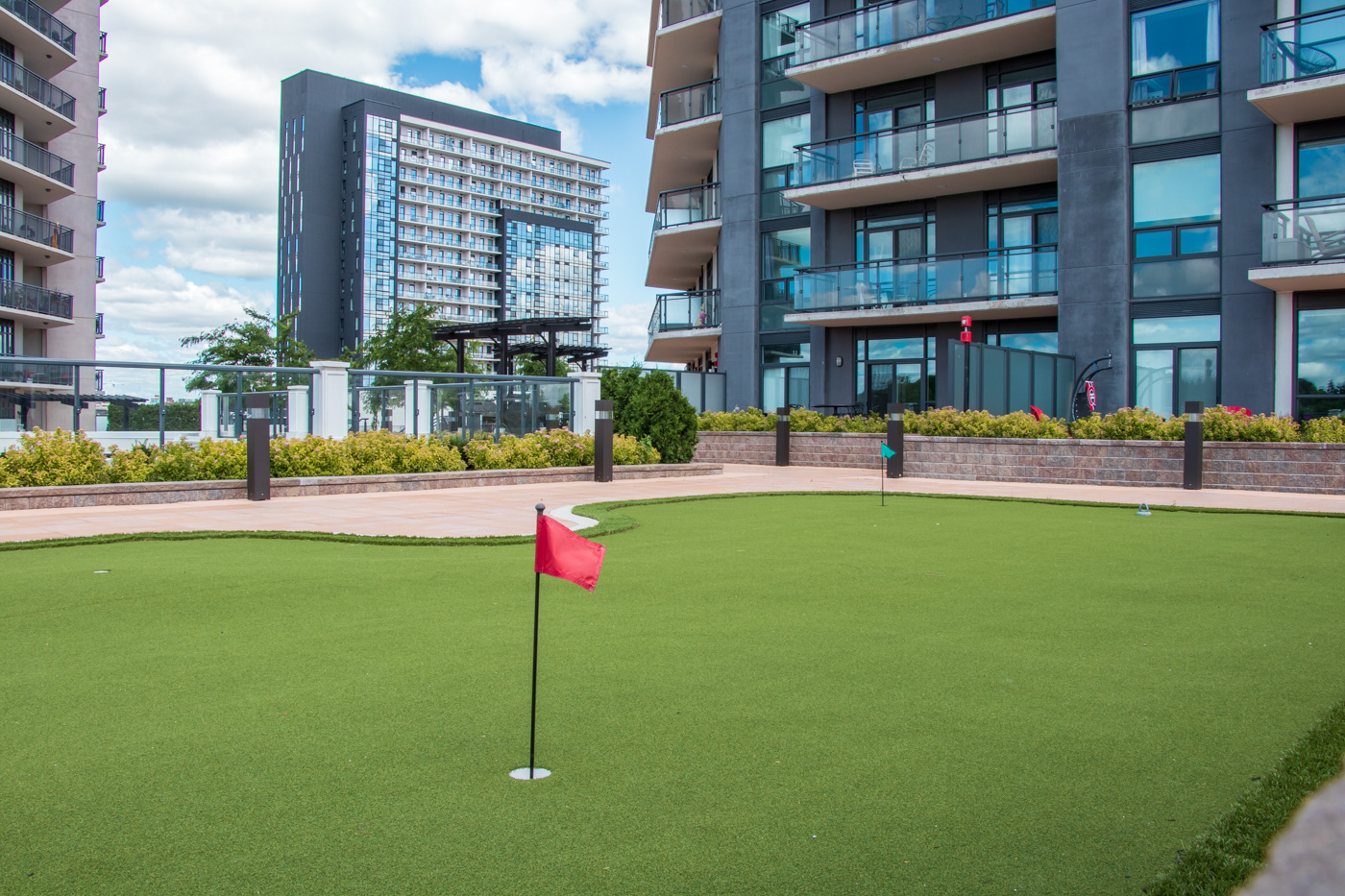 Terrace/Putting Green Caroline St