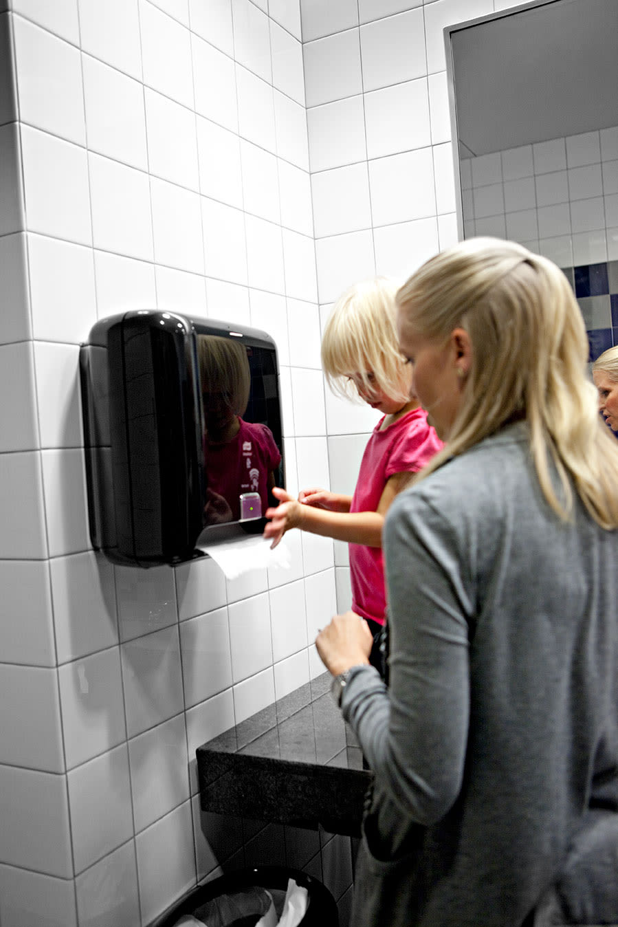 This Automatic Paper Towel Dispenser Helps Make Your Paper Towels