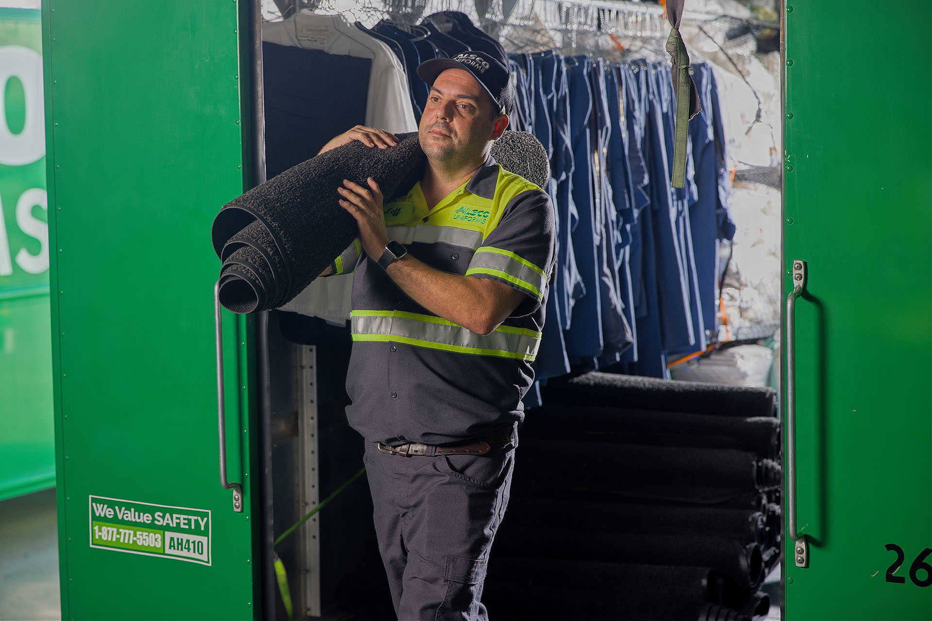 10 Questions to Ask Your Uniform, Linen, or Facility Serv... background