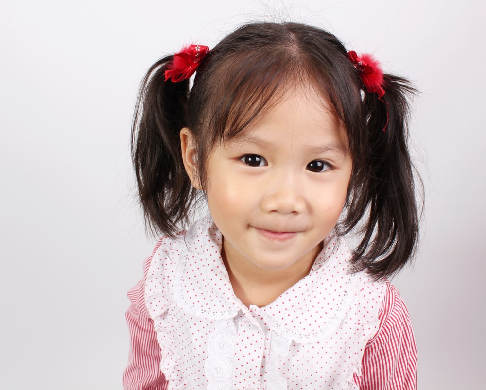 https://www.johnsonsbaby.co.id/sites/jbaby_id/files/johnsons-baby-5-ide-gaya-rambut-cantik-untuk-sang-putri-kecil-1.jpg