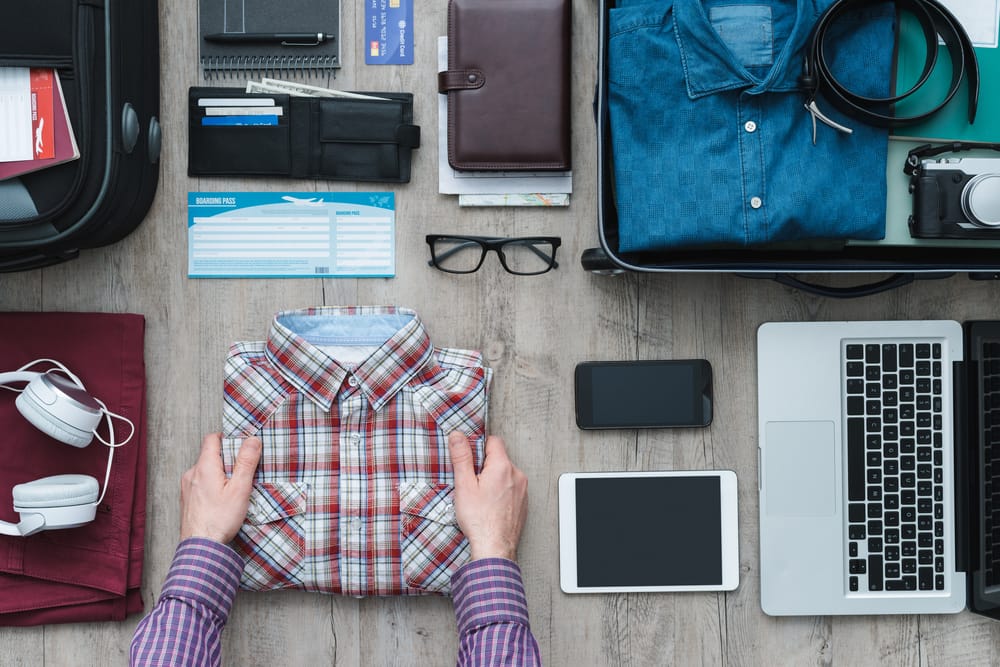 https://www.listerine.co.id/sites/listerine_id/files/siap-traveling-sendirian-cek-persiapan-ini-3.jpg
